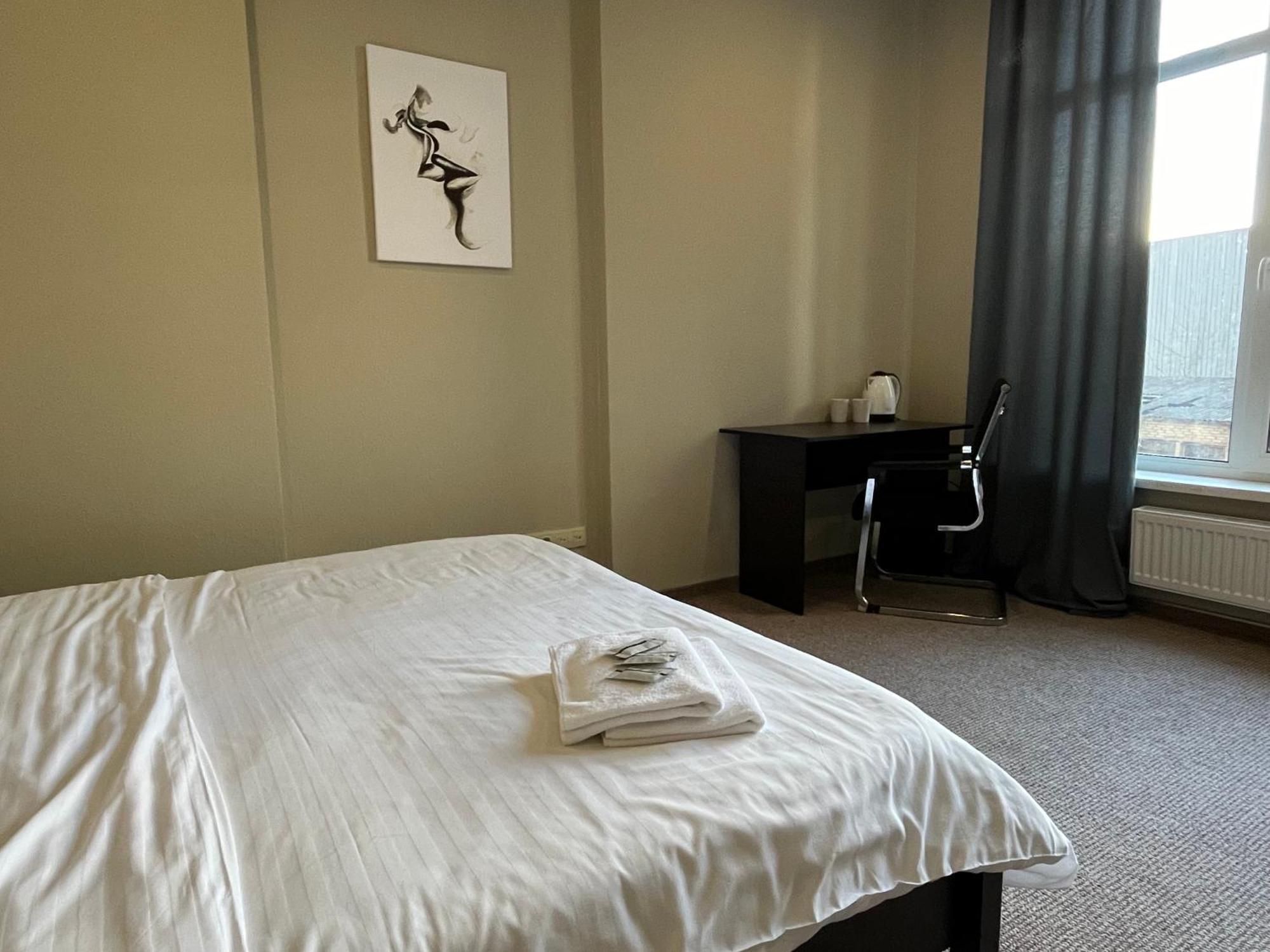 4Room Hostel Kiev Bagian luar foto