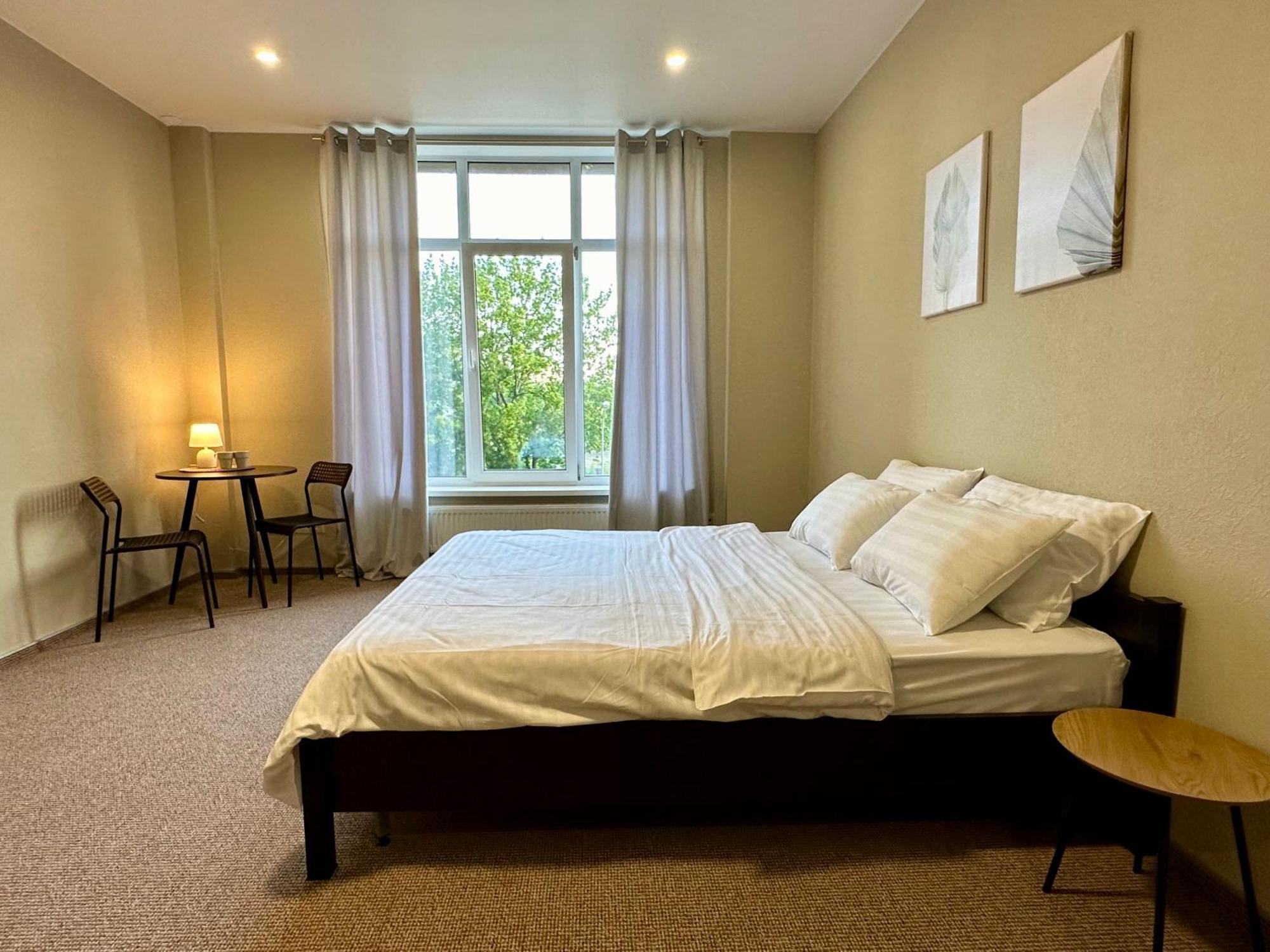 4Room Hostel Kiev Bagian luar foto