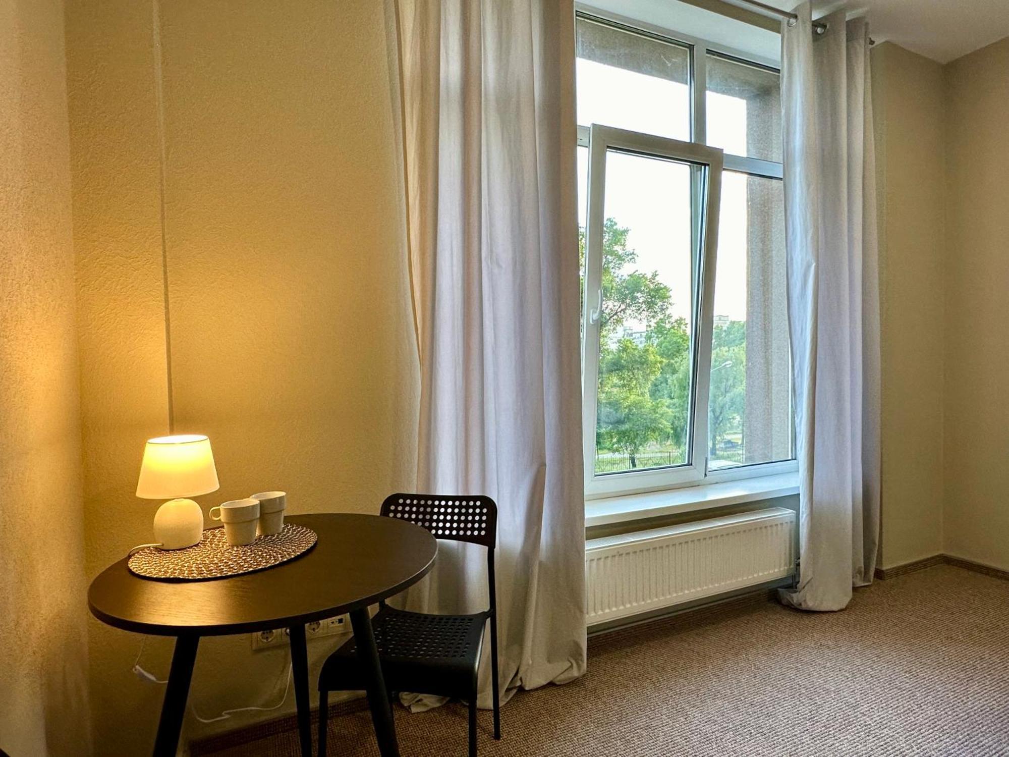 4Room Hostel Kiev Bagian luar foto